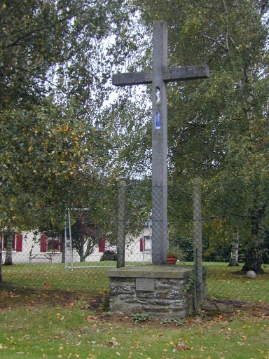 Croix datée de 1973 ; Croix de 1973 : Le Miaule
