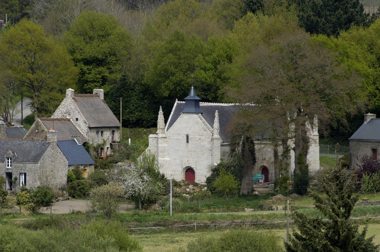 Chapelle Saint-Adrien, vue générale ouest ; Vue générale prise de l'ouest.