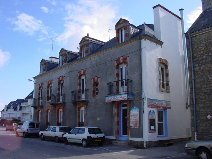 Maisons de la ruelle du Passeur (AK 432). Façades ouest sur le Cour des Quais. ; Vue générale façades ouest.