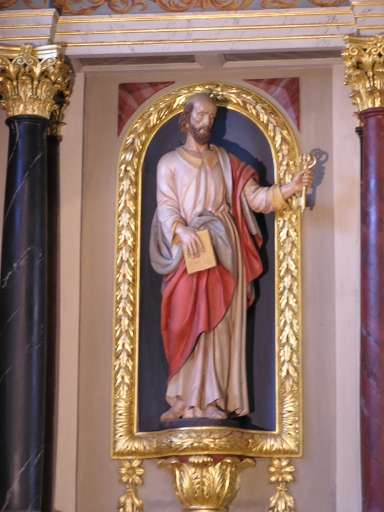 Vue générale de la statue de Saint Pierre