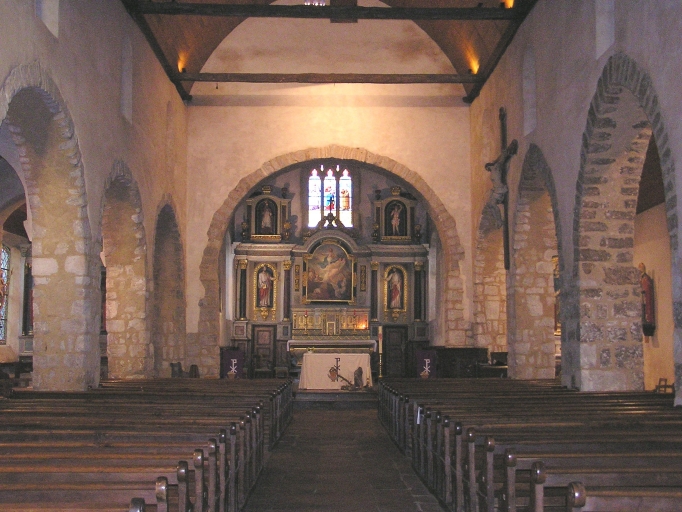 La nef et le chœur de l'église paroissiale