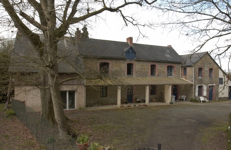 Vue générale sud-est ; Ancien hôtel des Tressardières ; Les Tressardières