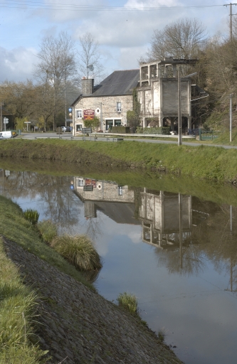 Vue d'une partie de l'écart ; Auberge et carrière à la Ville-en-Bois