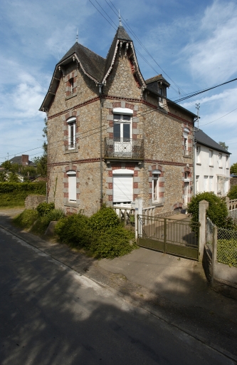 Vue générale de la maison ; Maison rue de la poste