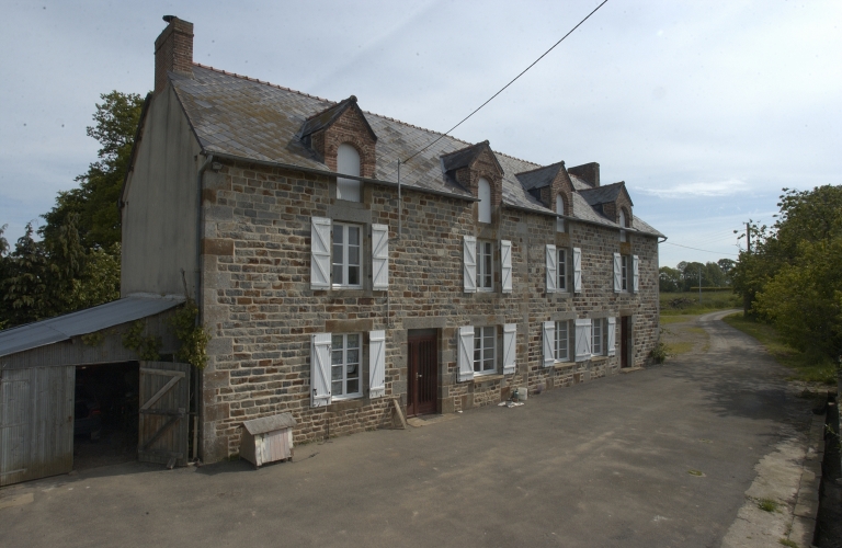 Alignement de deux logis ; Fermes jumelles de 1873 et 1878