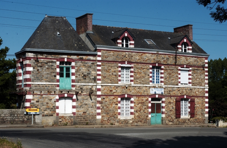 Vue est ; Maison située au nord de la Gare