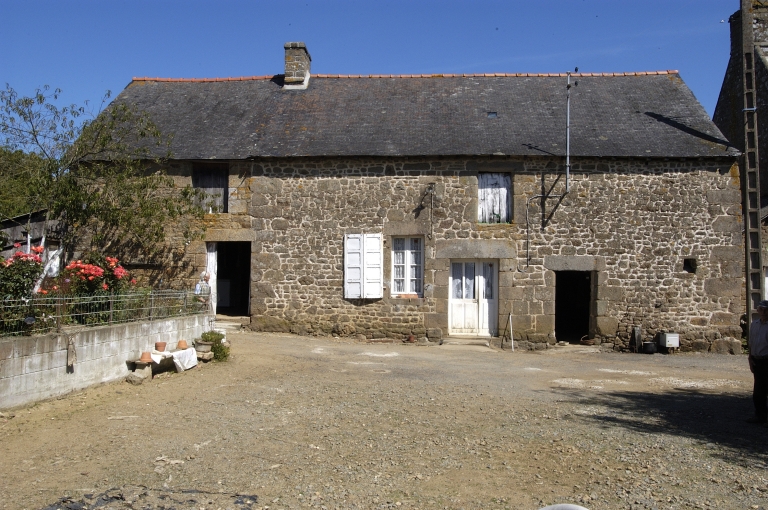 Vue générale sud du logis ; Ferme à la Bidois (18e siècle)