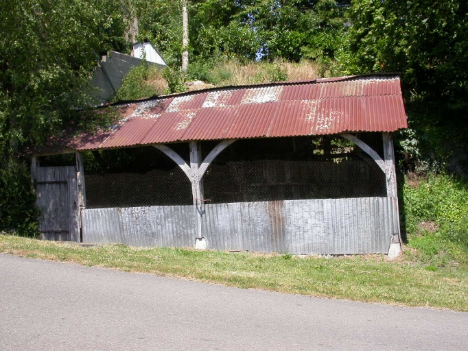 Vue générale ; Le lavoir