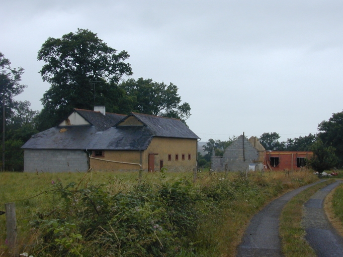 Ferme avec dépendances en bloc à La Garenne ; Dépendance formant un bloc avec le logis (la Garenne)
