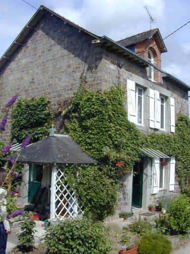 Maison de 1877 ; Maison à deux travées (2 rue Saint-Melaine)