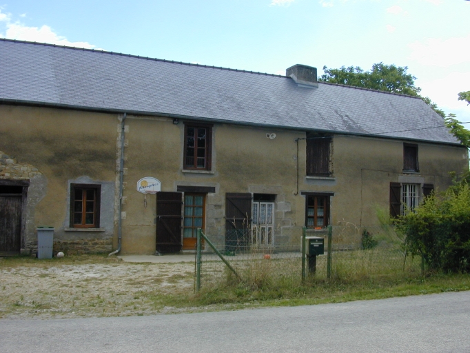 Alignement de deux logis à la Jardière
