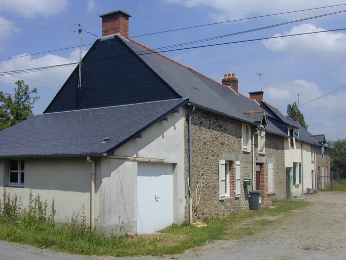 Alignement de quatre logis