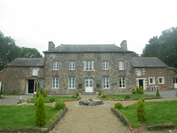 La façade principale ; Pavillon de chasse à la Jandière