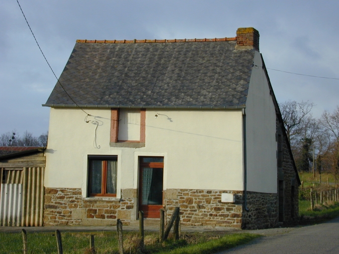Vue de la façade sud de la ferme