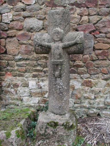 Vue générale de la croix ; Croix de 1671 : rue Gramont
