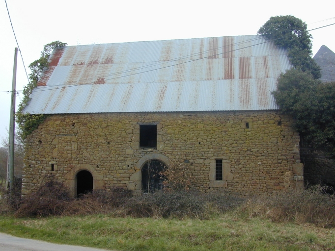 Vue générale de la ferme : façade sud ; Ferme à fonctions combinées : La Porte