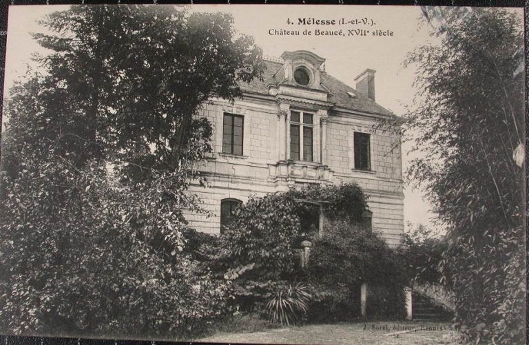 Le château de Beaucé sur une carte postale ancienne ; Le château sur une carte postale ; Château de Beaucé