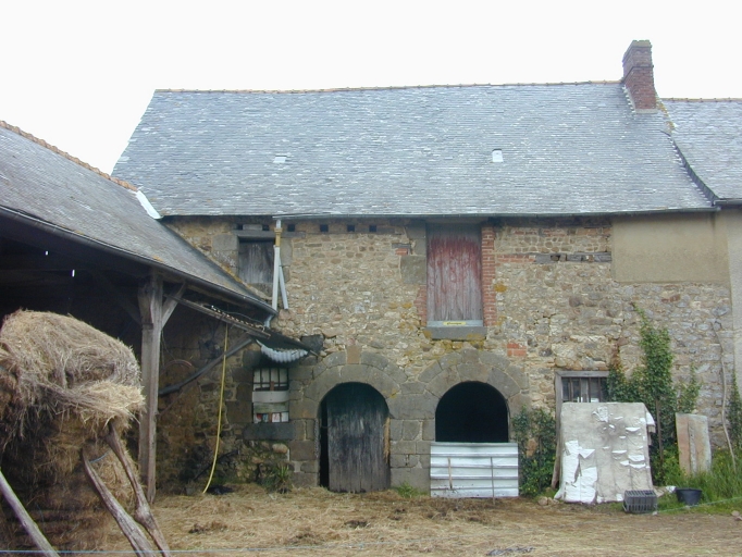 Ferme du Pont datée de 1633 ; Vue générale de la ferme