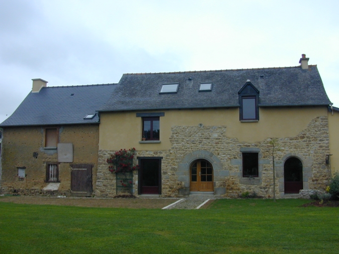 Alignement de deux fermes : La Chapronnière ; Vue générale de l'alignement