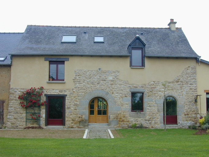 Façade principale de la ferme ; La Chapronnière