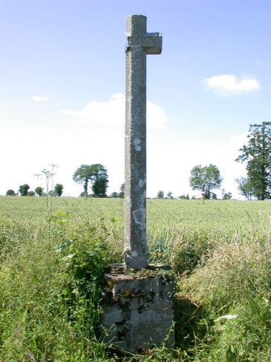 Vue générale ; Croix de chemin (R.D. 397)