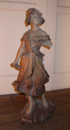 Vue générale de la statue