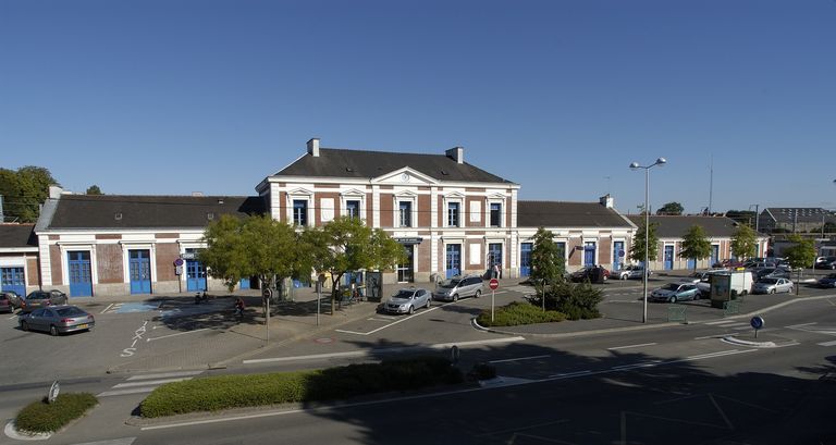 Vue du corps central et des ailes en 2005.