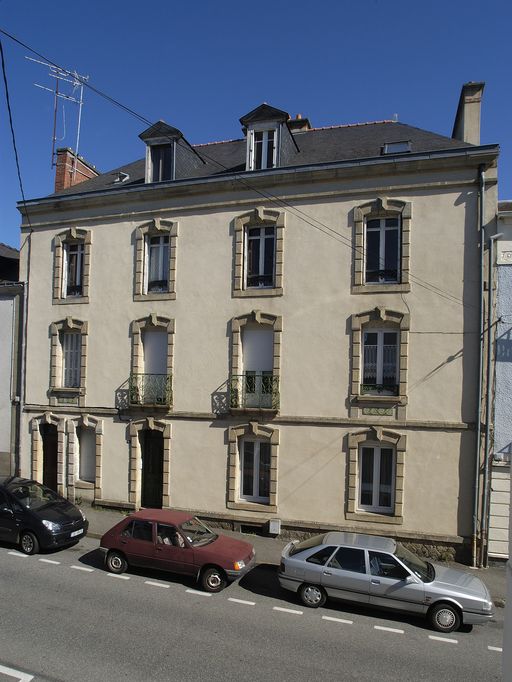 Vue générale. ; 4 rue Olivier de Clisson, élévation ouest.