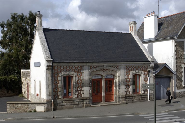 Vue générale. ; Bureau d'octroi par Charier, place de l'AFN.