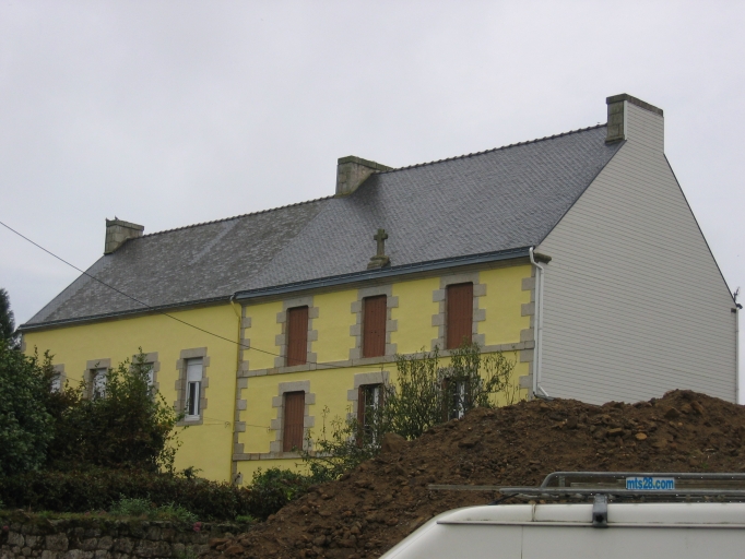 Vue générale sud-est ; Ecole privée Notre-Dame de la joie, vue générale