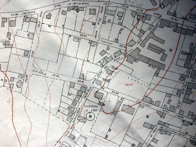 Plan de la ville par Guillerminet, Ministère de la Reconstruction, 1947 : Bernus. AM, Vannes 9Fi. ; Plan de la ville par Guillerminet, Ministère de la Reconstruction, 1947 : Bernus. AM, Vannes 9Fi.