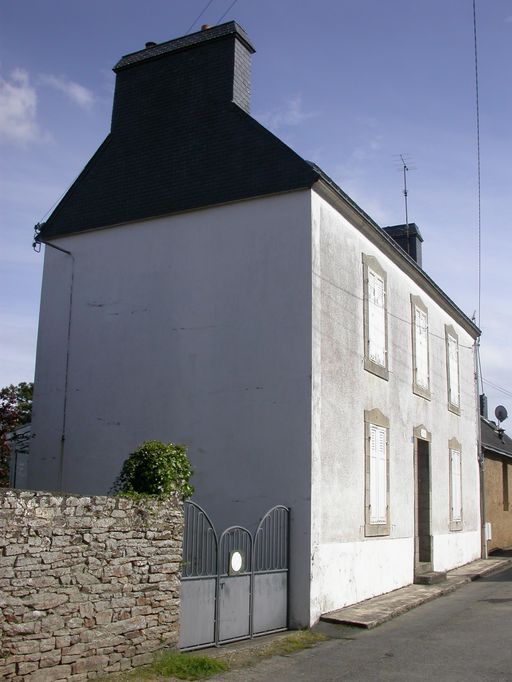 Vue générale : vue nord-ouest de la maison.