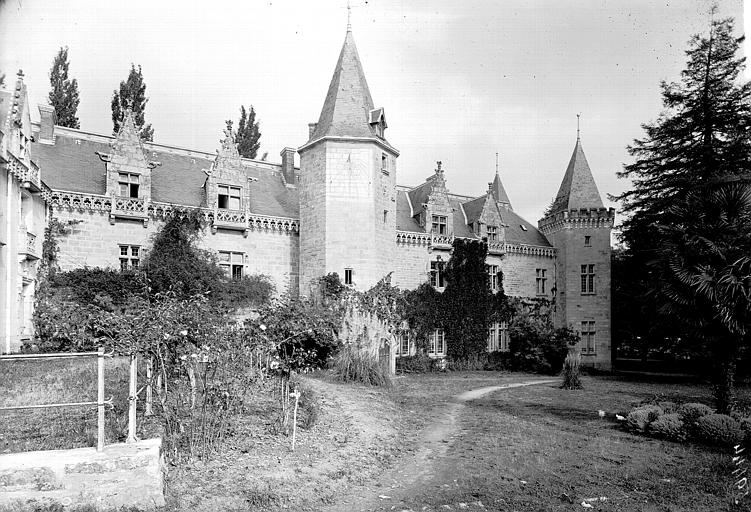 Vue générale façade sud du logis