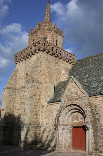 Vue générale depuis l'entrée de l'enclos