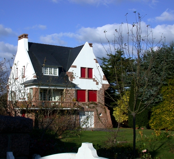 Vue générale ; Perros-Guirec, Ploumanac'h. Maison (milieu du 20ème siècle)