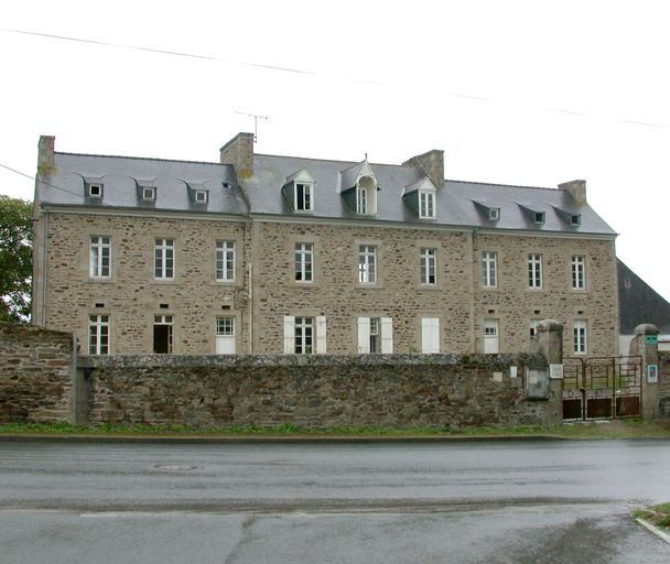 Vue générale ; Matignon, le Bourg. Ancienne école libre des filles (1875)