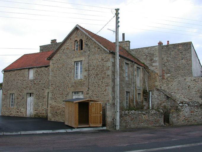 Matignon, le bourg. Ancienne station de monte (3ème quart du 19ème siècle) ; Vue générale
