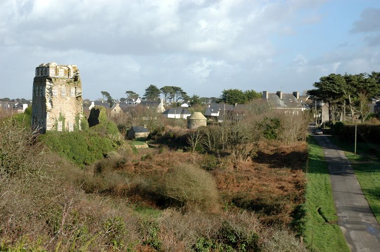 Château de Trémazan, restes (Landunvez)