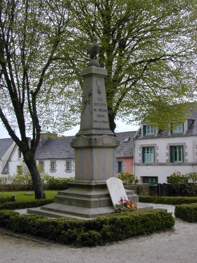 Monument aux morts (Sizun)