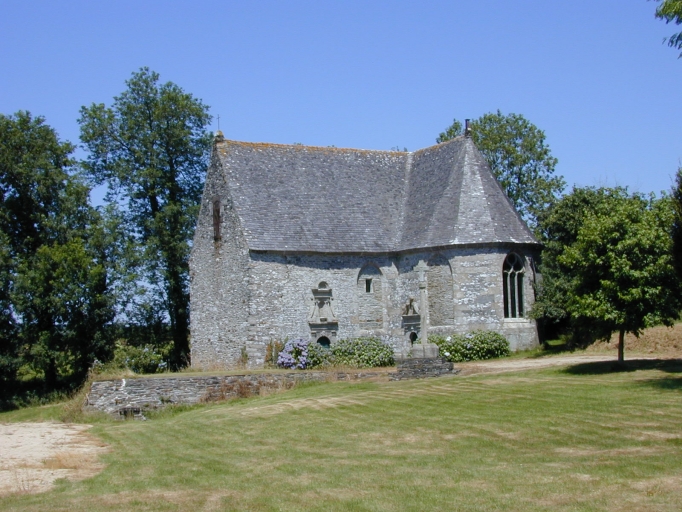 Vue générale ; Loc Ildut, chapelle Saint-Ildut