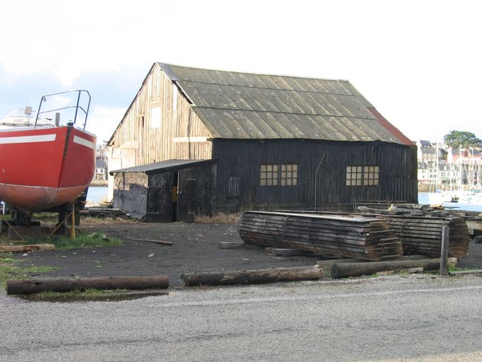 Cabane de sablage des Charpentiers de Marine Camarétois ; Vue générale de la cabane de sablage des Charpentiers de Marine Camarétois