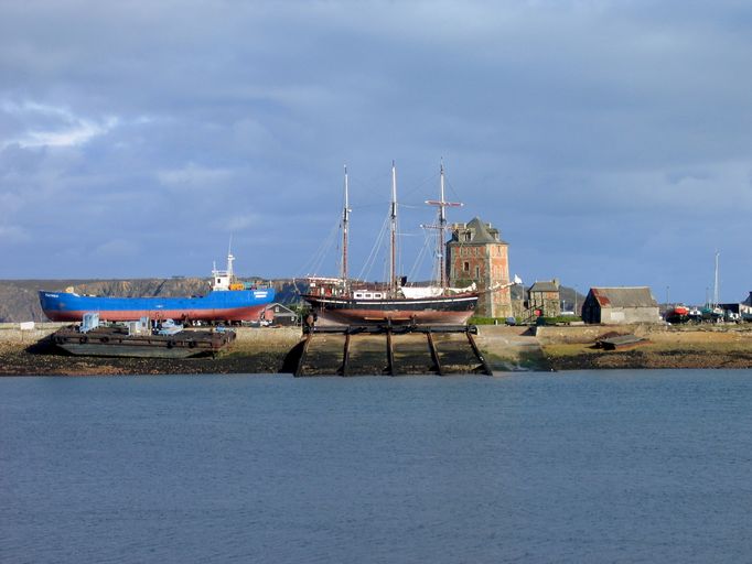 Secteur urbain : zone d'activités du Sillon (Camaret-sur-Mer) ; Cale de construction dite slipway de Camaret, le Sillon (Camaret-sur-Mer)