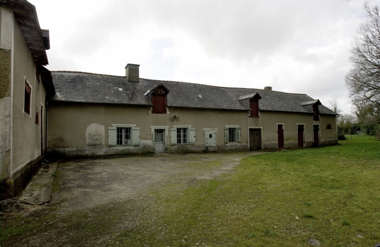 Vue générale sud-est ; Ferme de la Reuzerais