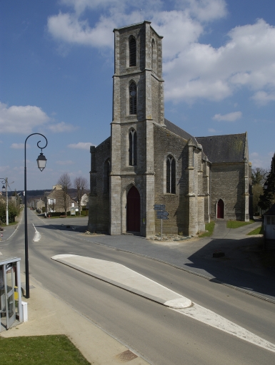 Eglise paroissiale Sainte-Trinité (Saint-Thual)