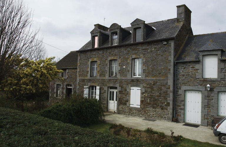 Ferme, route d'Evran (Plesder) ; Les maisons et les fermes sur la commune de Plesder