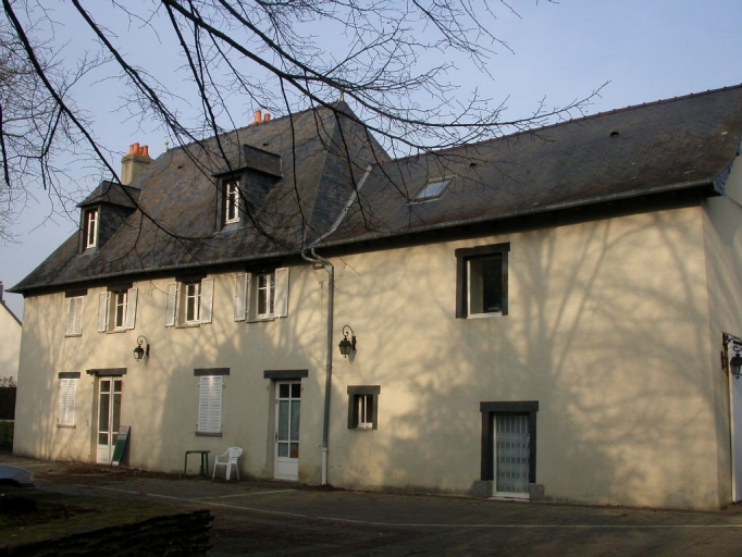 Vue générale ; Le Manoir