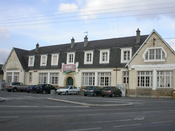 Vue générale ; Ancienne école