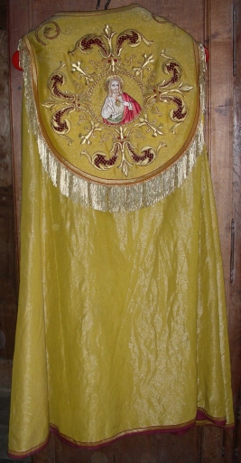 Chape dorée