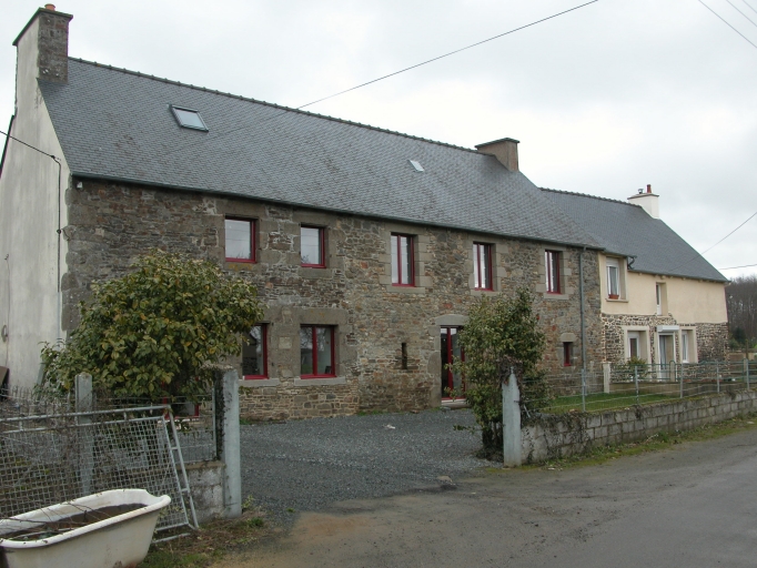 Ferme remaniée à la Ferrière