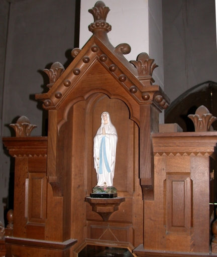 Meubles de sacristie : bureau, armoires, chasublier ; Statuette 1 sur culot : Vierge, dite Notre-Dame de Lourdes